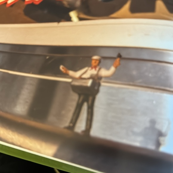 Brand new complete with bottle with little man inside - Picture 4 of 4